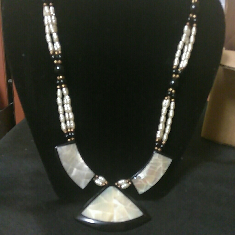 Black and White faux mother of pearl necklace